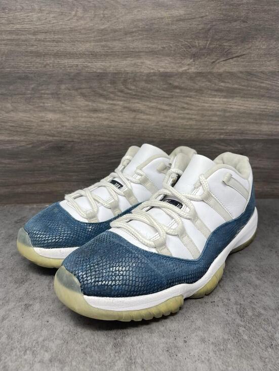 Air Jordan 11 Retro Low Snakeskin Sneakers Mens Size 10.5 Navy Blue Lot CD6846 main image 9